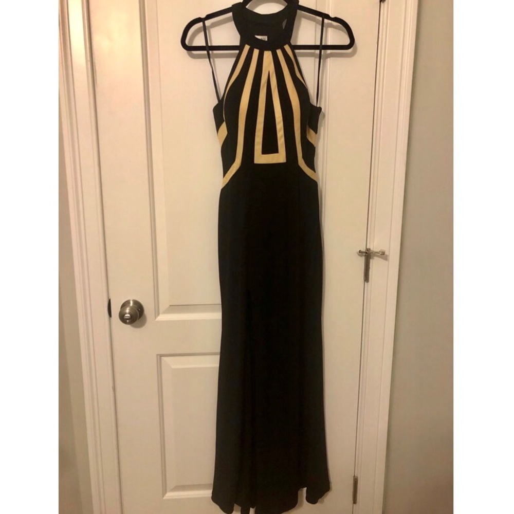 Gorgeous CACHE Halter Black&Tan Geometric dress!